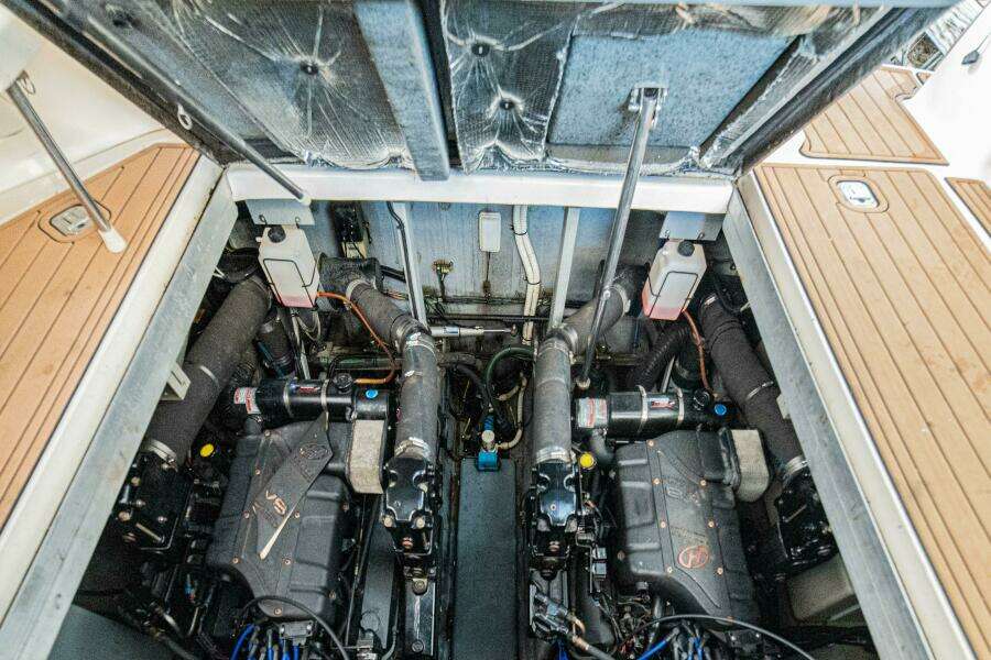 Within Tolerance 40ft Sea Ray Yacht For Sale