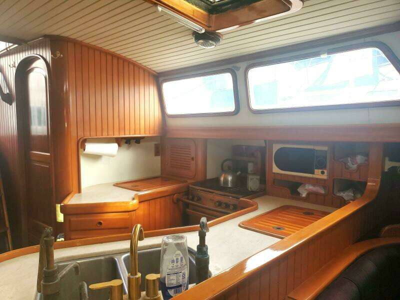 SOLIS 43ft Hans Christian Yacht For Sale