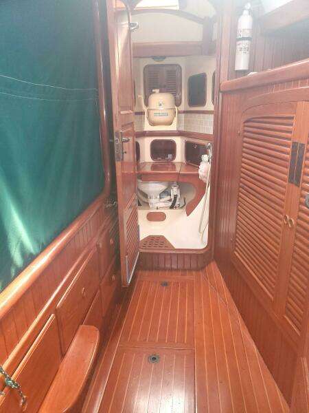 SOLIS 43ft Hans Christian Yacht For Sale
