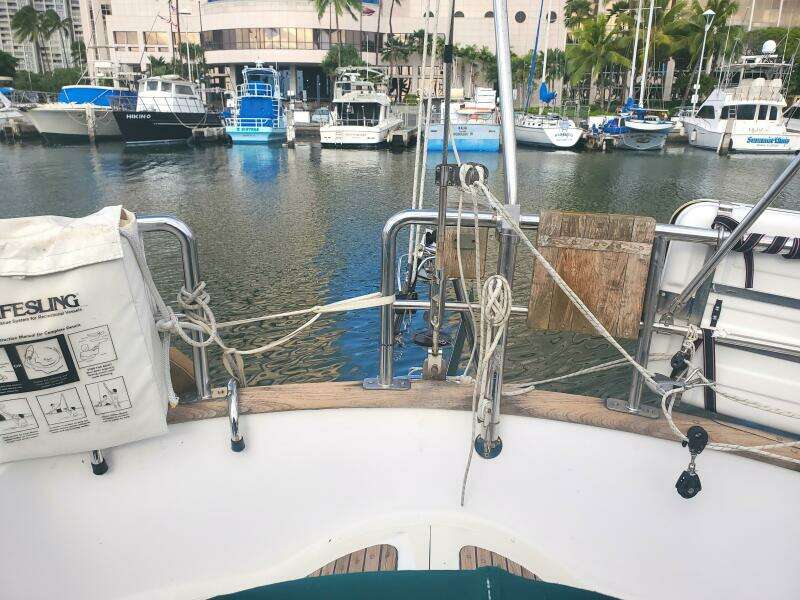 SOLIS 43ft Hans Christian Yacht For Sale