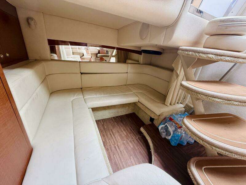 32ft Sea Ray Yacht For Sale