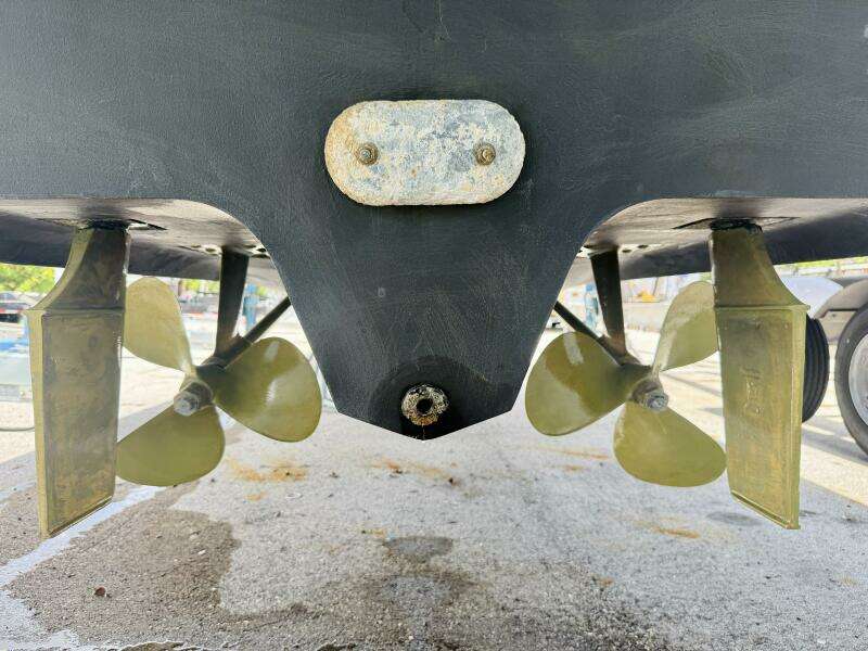 32ft Sea Ray Yacht For Sale