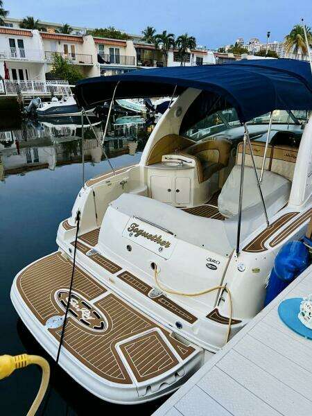 32ft Sea Ray Yacht For Sale