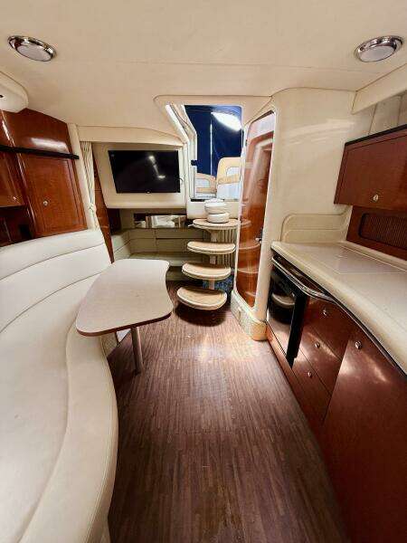 32ft Sea Ray Yacht For Sale