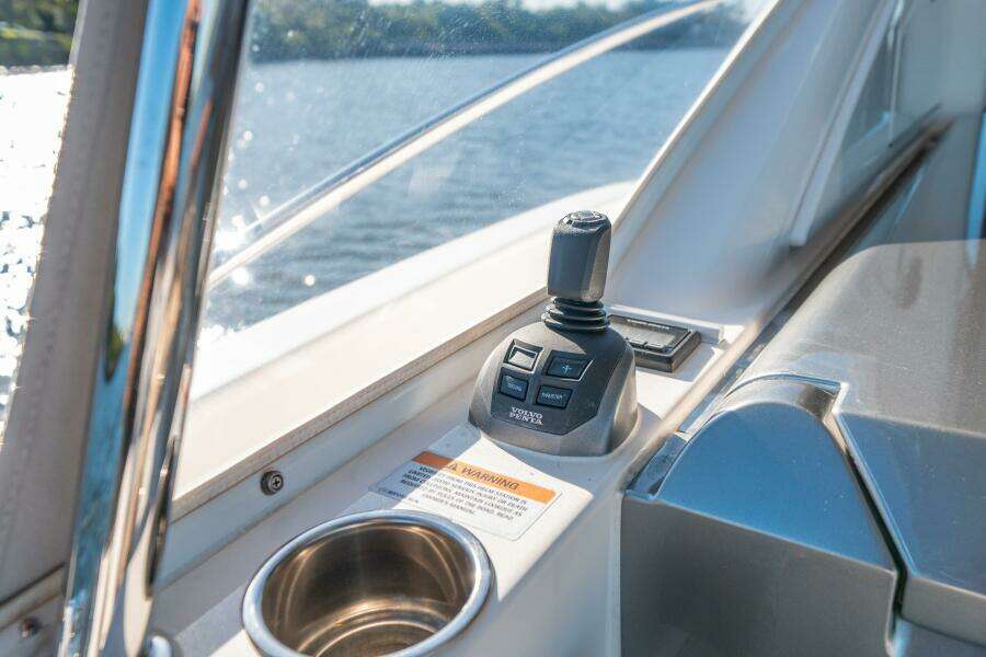 WATER DOG 54ft Riviera Yacht For Sale