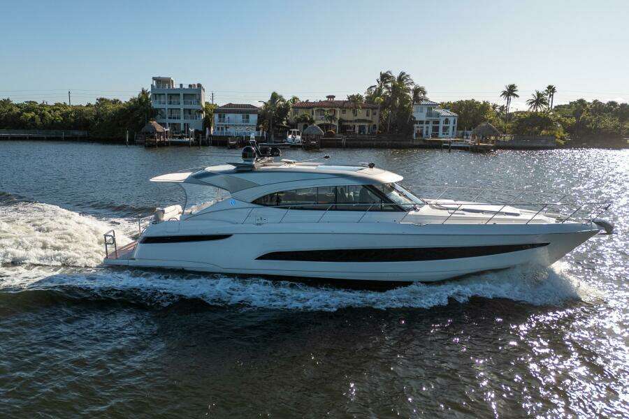 WATER DOG 54ft Riviera Yacht For Sale