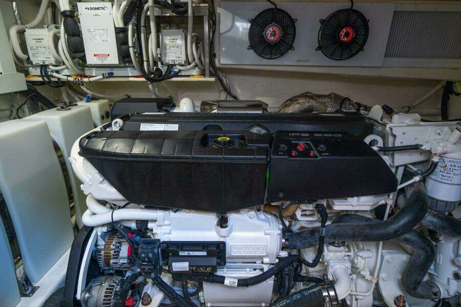 WATER DOG 54ft Riviera Yacht For Sale