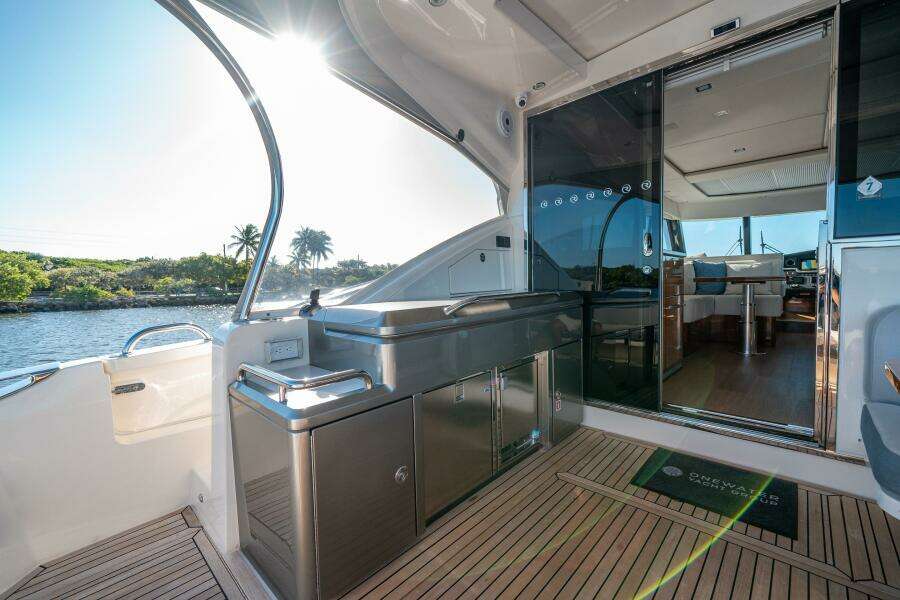 WATER DOG 54ft Riviera Yacht For Sale