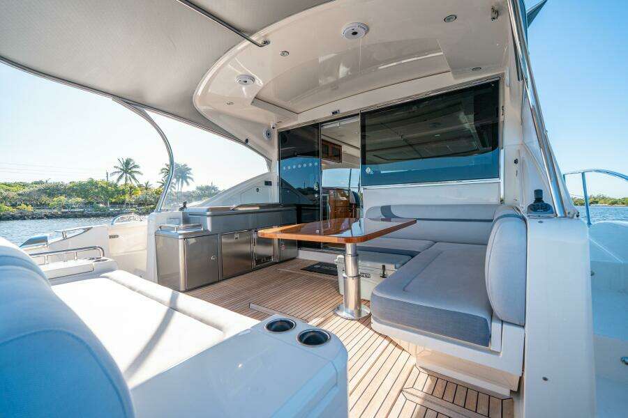 WATER DOG 54ft Riviera Yacht For Sale