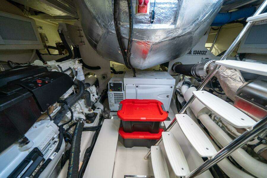 WATER DOG 54ft Riviera Yacht For Sale