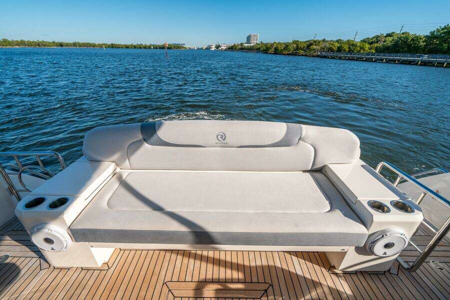 WATER DOG 54ft Riviera Yacht For Sale