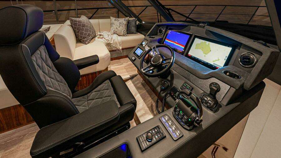 WATER DOG 54ft Riviera Yacht For Sale WATER DOG 54ft Riviera Yacht For Sale