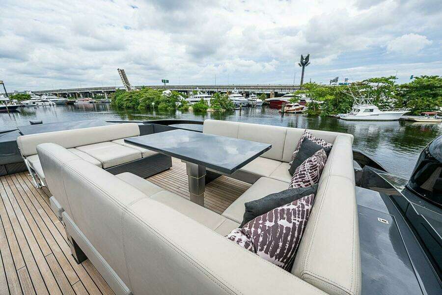 Flybridge Flybridge
