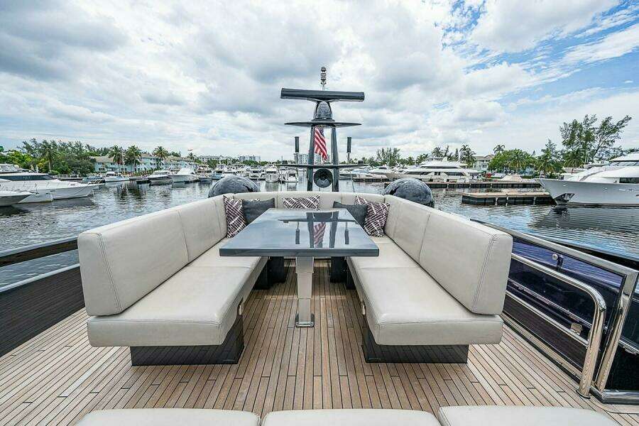 Flybridge Flybridge