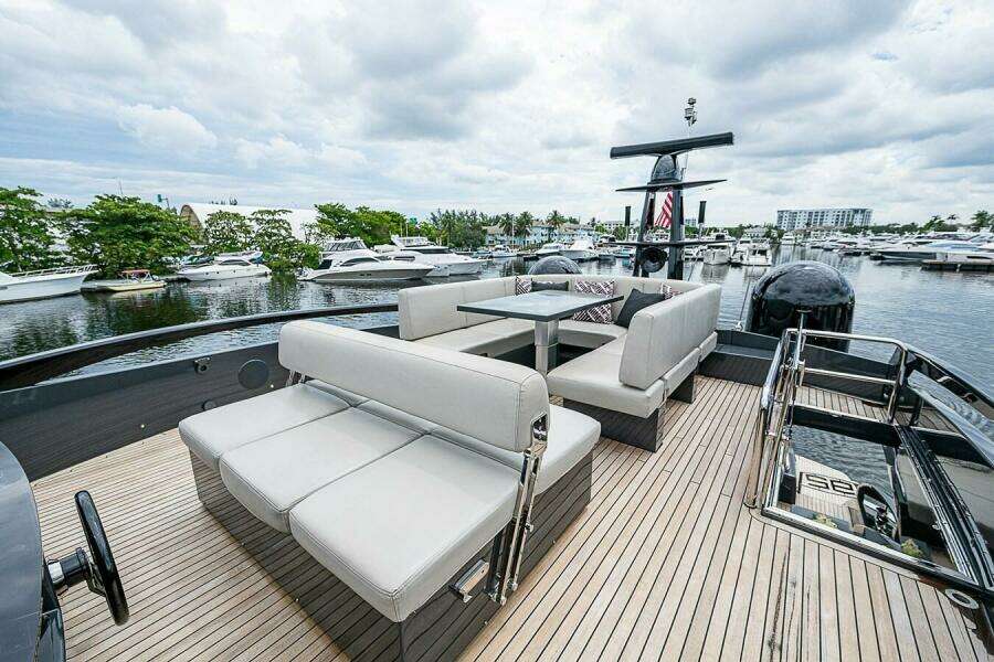 Flybridge Flybridge