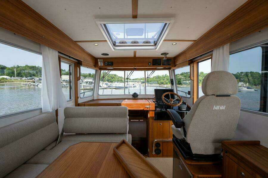 800k    900k Stock 7 32ft Targa Yacht For Sale