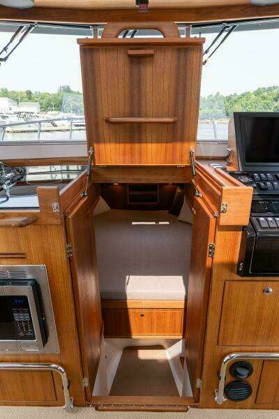 800k    900k Stock 7 32ft Targa Yacht For Sale