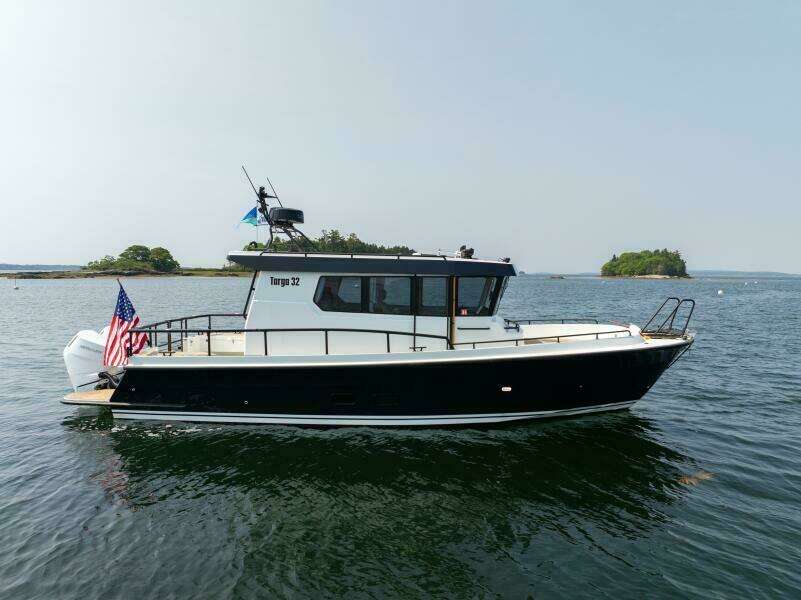 800k    900k OB Stock 7 32ft Targa Yacht For Sale