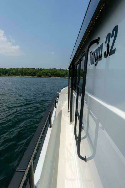 800k    900k OB Stock 7 32ft Targa Yacht For Sale