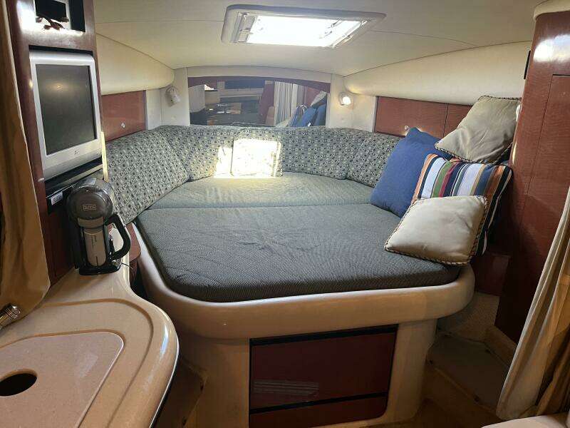 2005 Sea Ray 320 Sundancer