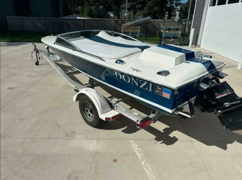 18ft Donzi Yacht For Sale