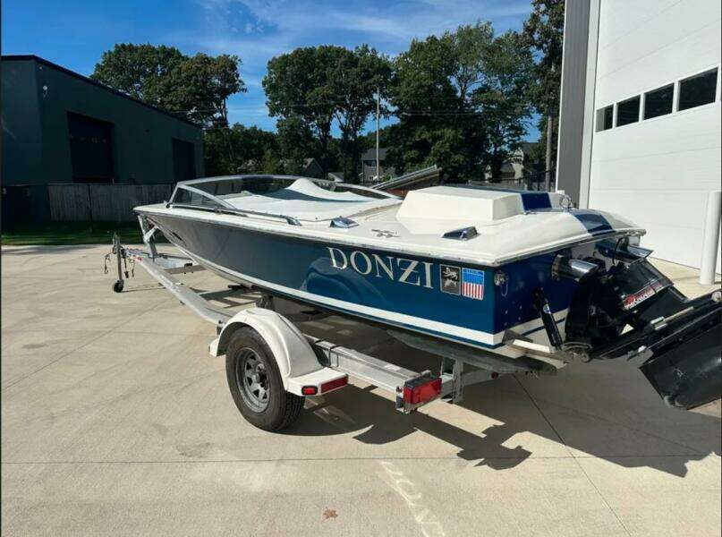 18ft Donzi Yacht For Sale