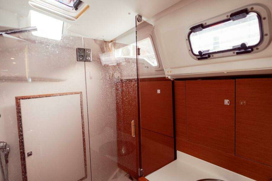 PRIMO 38ft Jeanneau Yacht For Sale