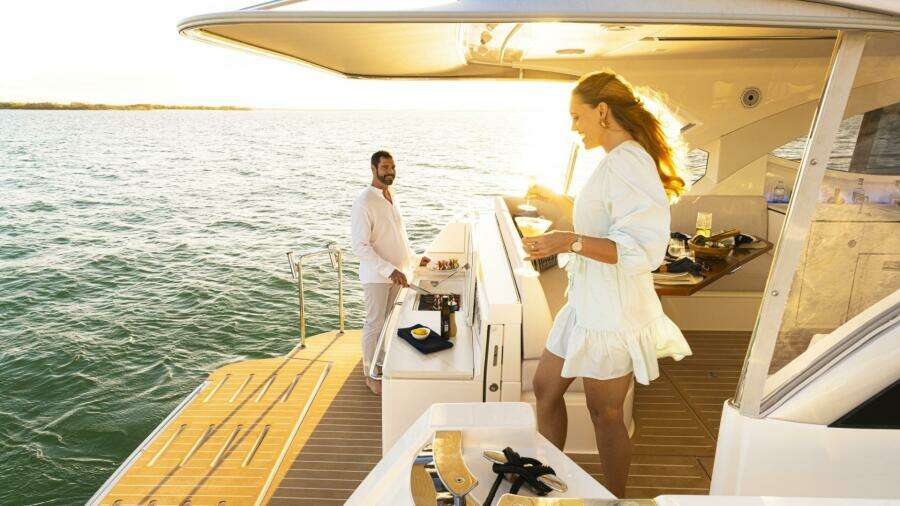Riviera 4300 SE Image 06
