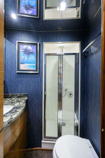 2023 Viking 64 Convertible - Head 2023 Viking 64 Convertible - Head