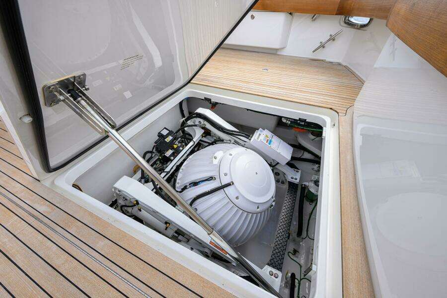 2023 Viking 64 Convertible - Cockpit 2023 Viking 64 Convertible - Cockpit