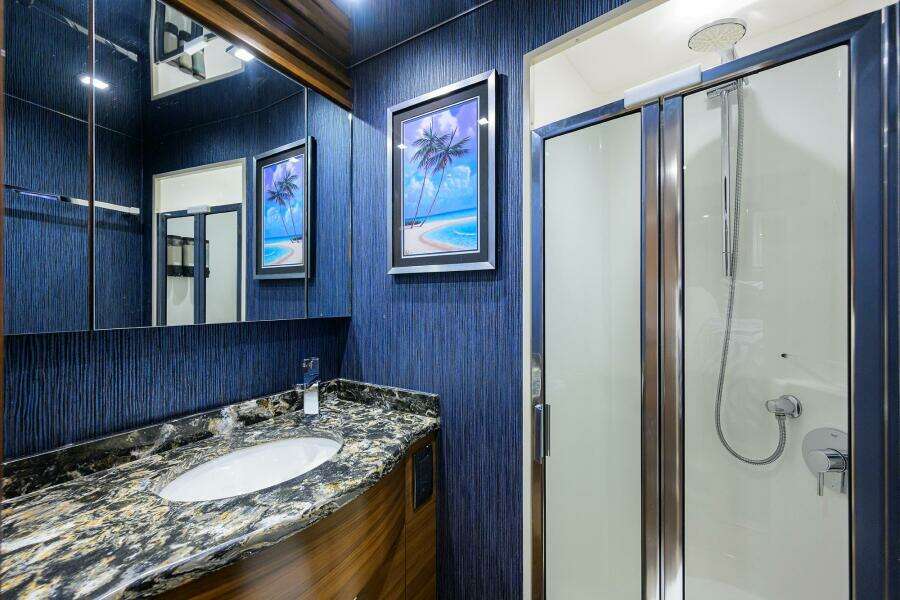 2023 Viking 64 Convertible - Head 2023 Viking 64 Convertible - Head