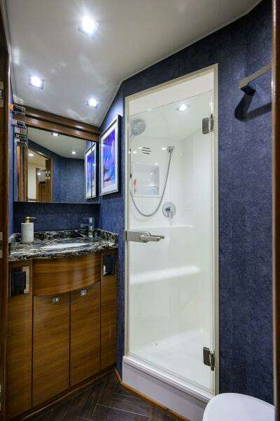 2023 Viking 64 Convertible - Head 2023 Viking 64 Convertible - Head