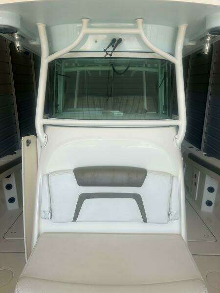 32ft World Cat Yacht For Sale