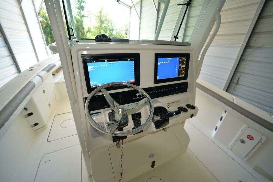 32ft World Cat Yacht For Sale