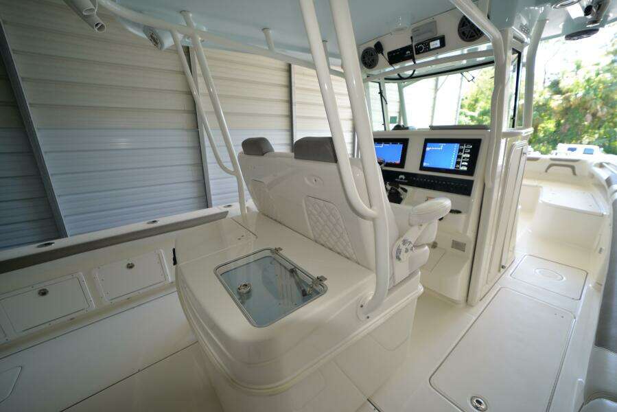 32ft World Cat Yacht For Sale