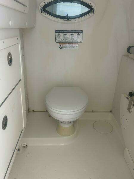 32ft World Cat Yacht For Sale