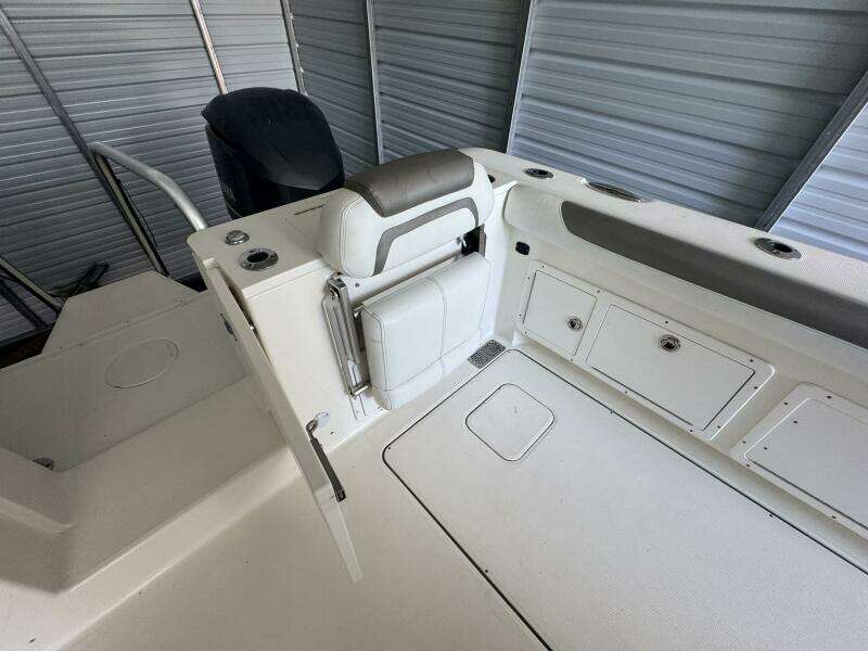 32ft World Cat Yacht For Sale