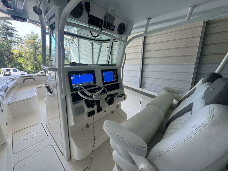 32ft World Cat Yacht For Sale