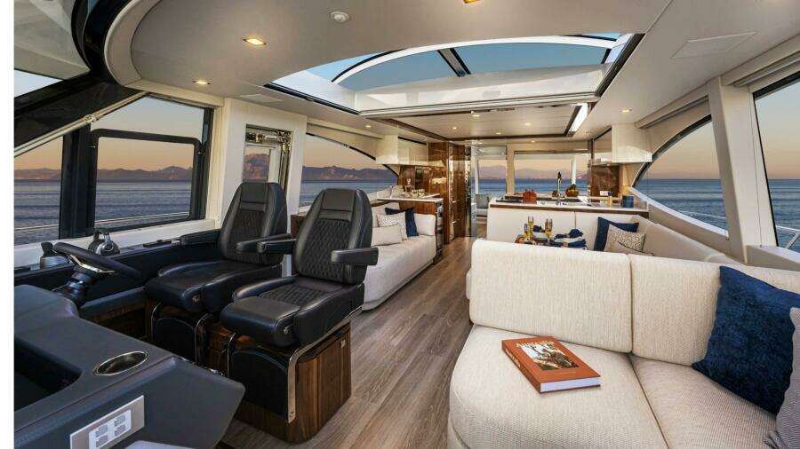 Riviera 6800 Sport Yacht PE Saloon 04 Scaled (1)
