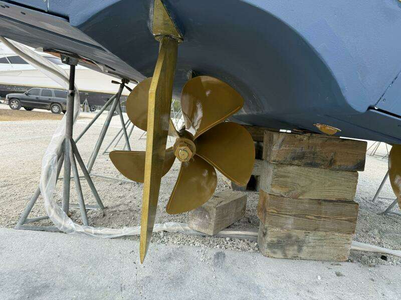 2021 Viking 54 Convertible- HAMMERHEADS- Prop