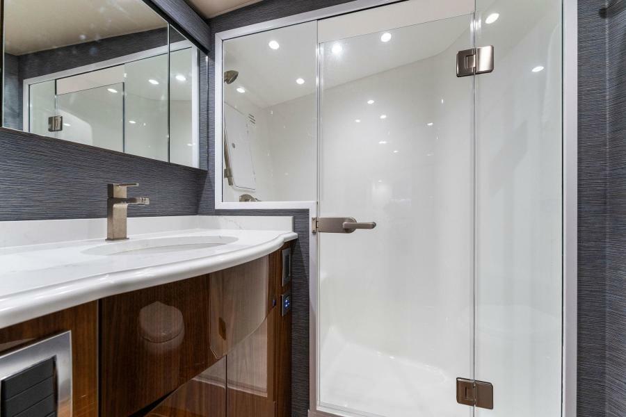 54' 2021 Viking 54 Convertible