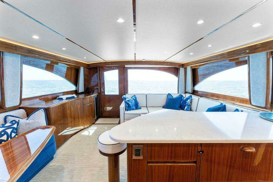 2021 Viking 54 Convertible HAMMERHEADS Salon