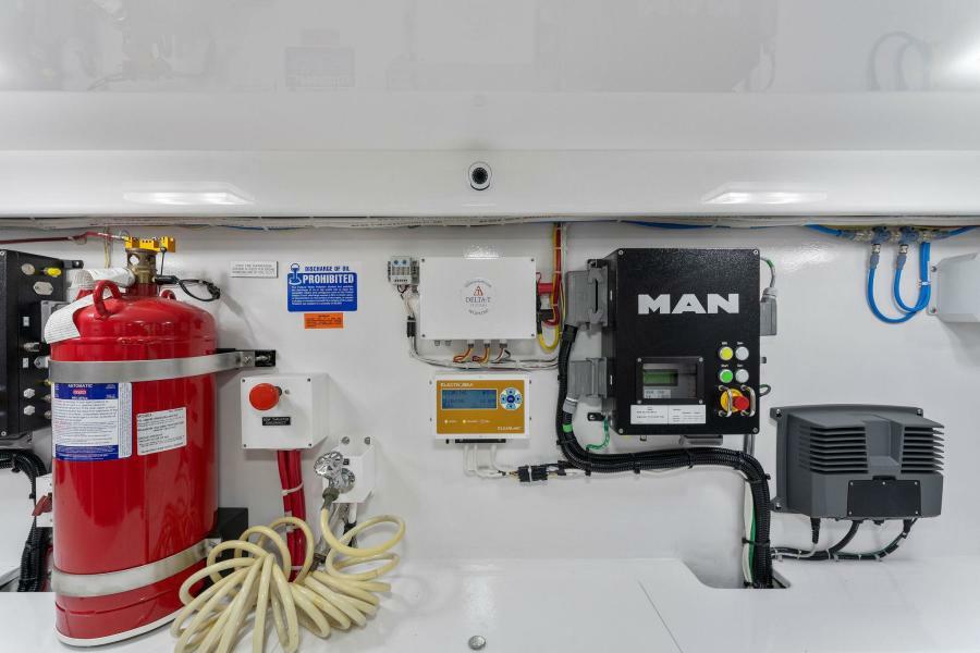 54' 2021 Viking 54 Convertible