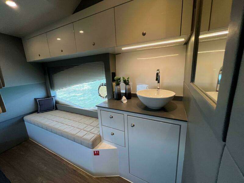 40ft Evolve Yacht For Sale