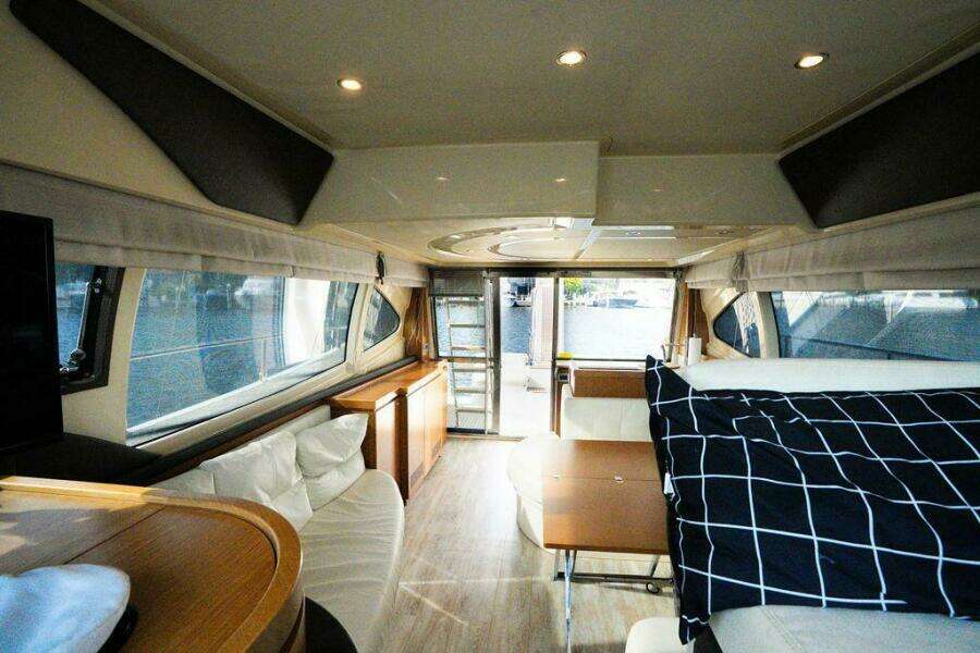 47ft Ferretti Yachts Yacht For Sale