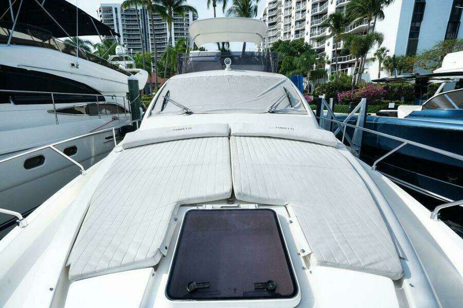 47ft Ferretti Yachts Yacht For Sale