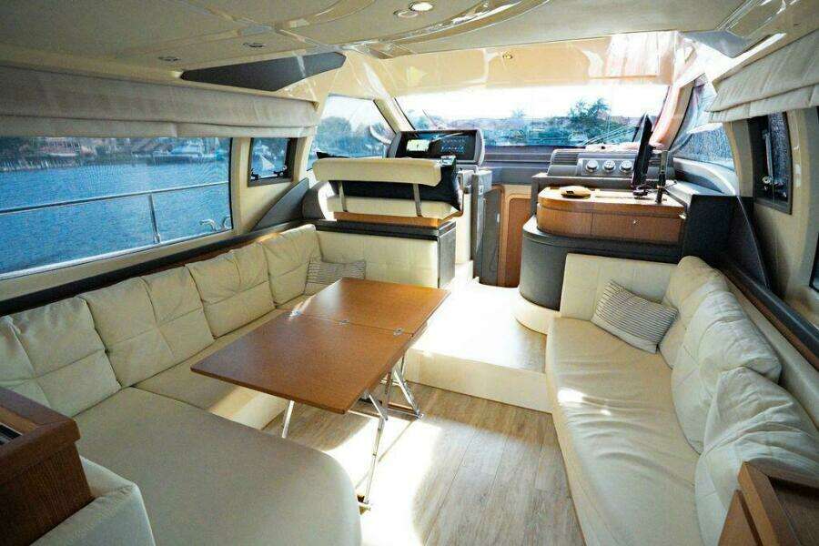 47ft Ferretti Yachts Yacht For Sale
