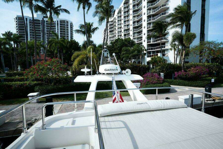 47ft Ferretti Yachts Yacht For Sale