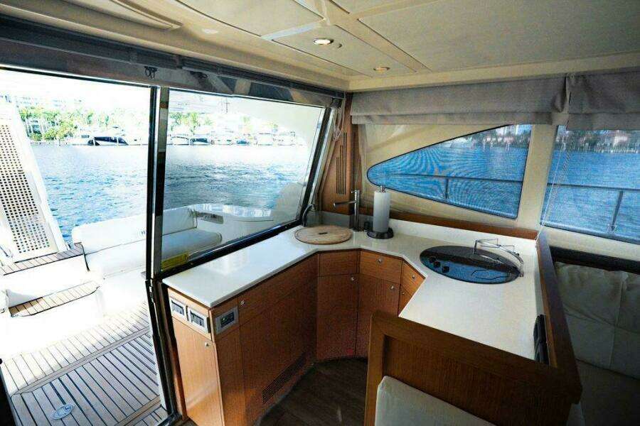47ft Ferretti Yachts Yacht For Sale