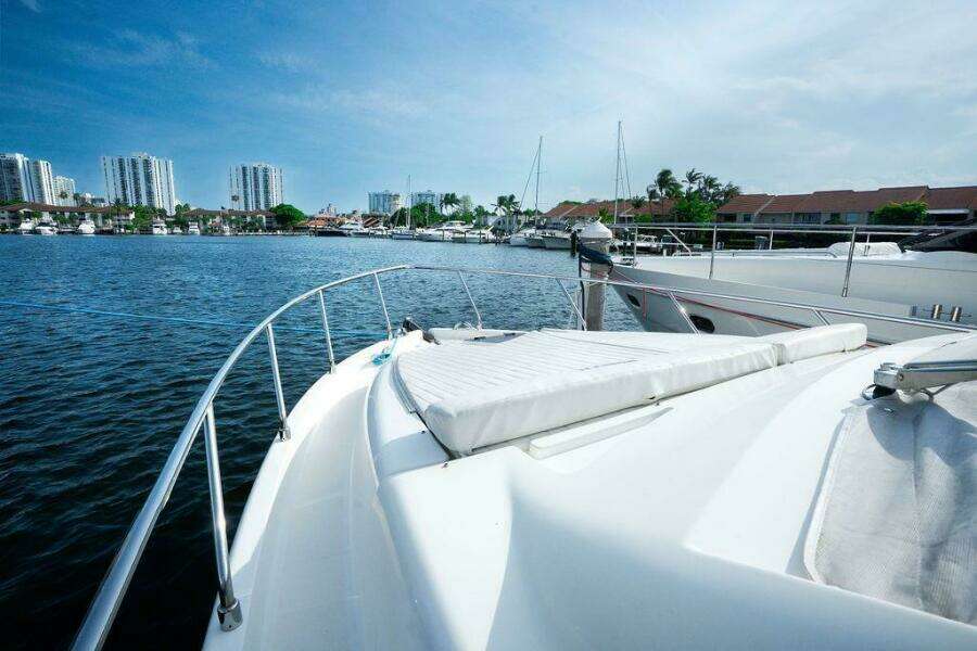 47ft Ferretti Yachts Yacht For Sale